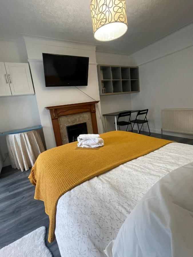 Beautiful Private Rooms In London Central Willesden Green Екстериор снимка