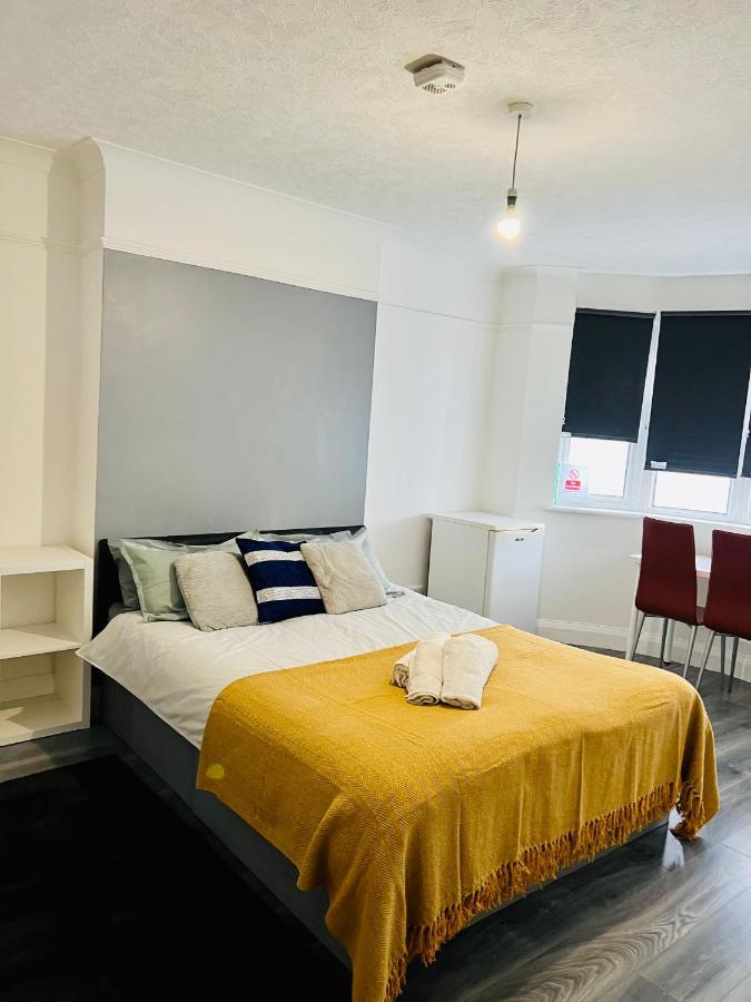 Beautiful Private Rooms In London Central Willesden Green Екстериор снимка